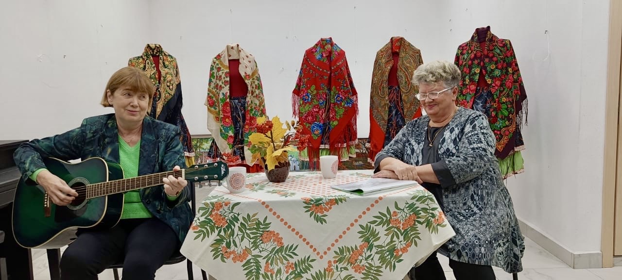 Не жалею, не зову, не плачу…