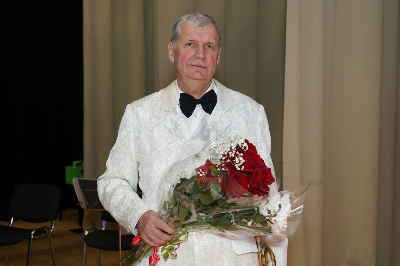 «Нашей юности оркестр»