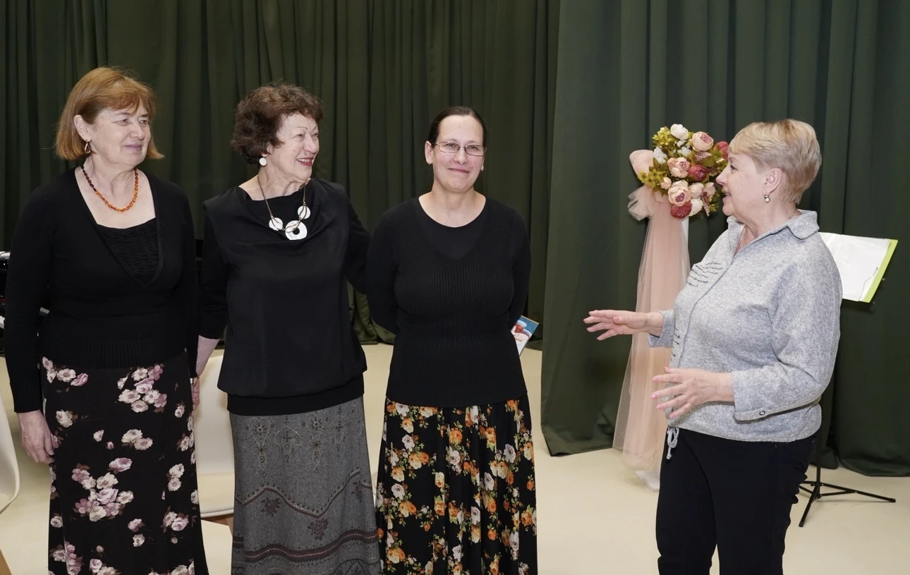 В театральном зале КДЦ «Протон» с успехом прошла литературно‑музыкальная композиция «Больше чем любовь»